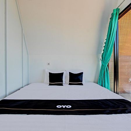 Palette 93389 Osanna Beach Resort Wonogiri Exterior photo